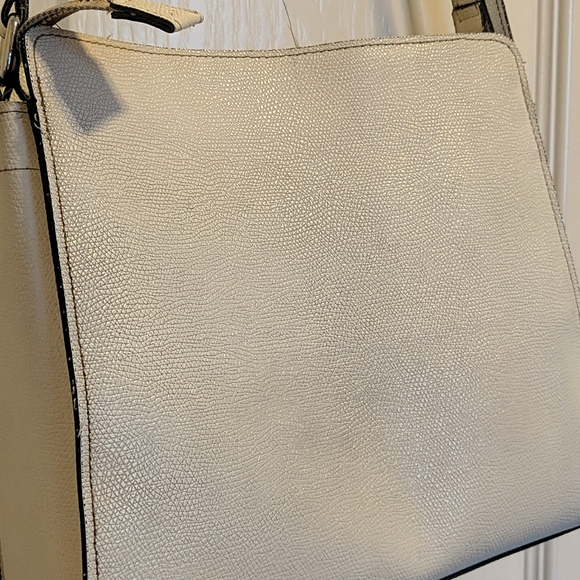 White Crossbody Bag 🤍 - Picture 5 of 5